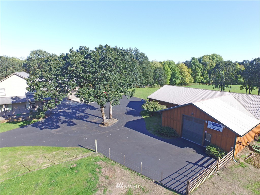 8041 183rd Avenue Southwest Rochester, WA 98579 - Photo 4 of 24
