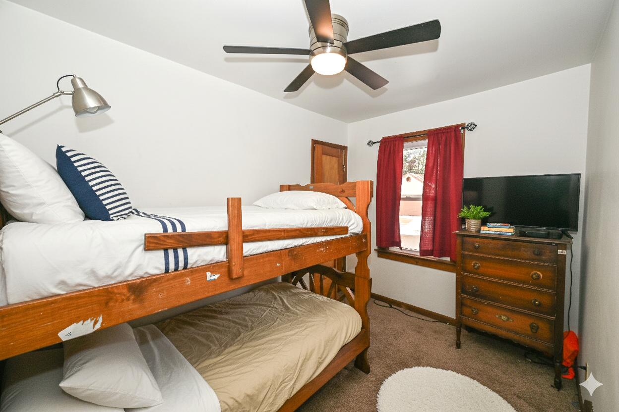 2001 South 90th Street West Allis, WI 53227 - Photo 10 of 25 2nd Bedroom