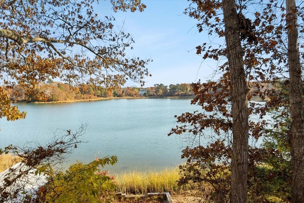 12 Nye Lane Bourne, MA 02532 - Photo 36 of 38