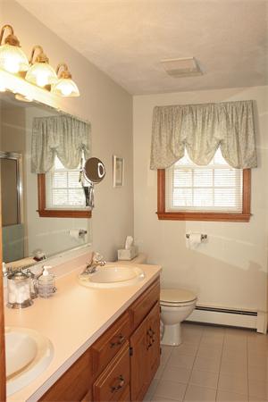 35 Joshua Road Wrentham, MA 02093 - Photo 5 of 30 Gallery Image 5