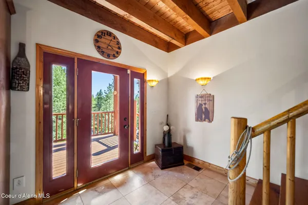 $1,949,000 | 8899 Coeur D'Alene Drive, Spirit Lake, ID 83869