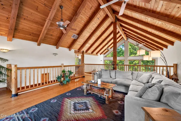 $1,949,000 | 8899 Coeur D'Alene Drive, Spirit Lake, ID 83869