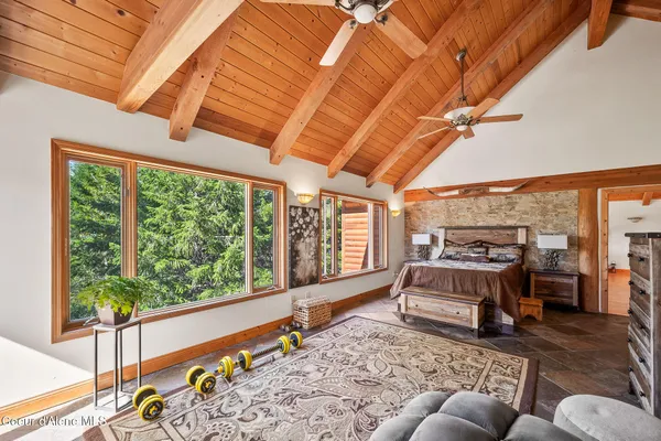 $1,949,000 | 8899 Coeur D'Alene Drive, Spirit Lake, ID 83869