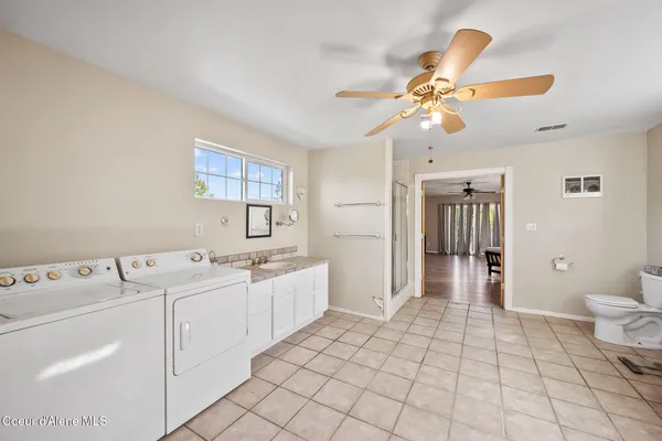 $1,949,000 | 8899 Coeur D'Alene Drive, Spirit Lake, ID 83869