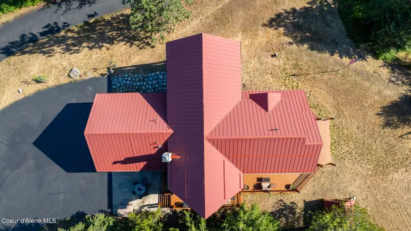 $1,949,000 | 8899 Coeur D'Alene Drive, Spirit Lake, ID 83869