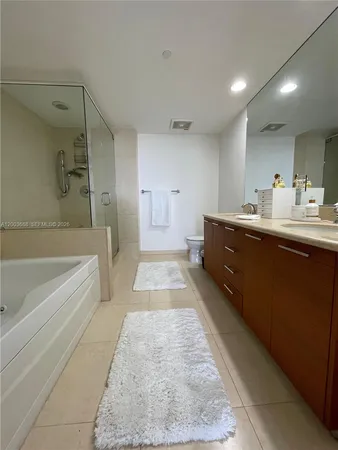 $4,300 | 50 Biscayne Boulevard, Unit 2611, Miami, FL 33132