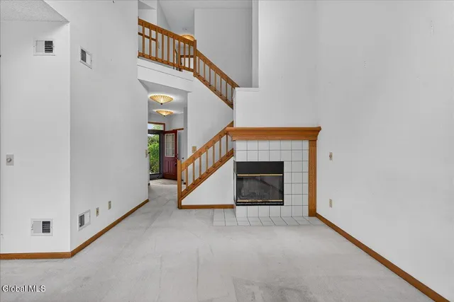 $332,500 | 1 Valley View Avenue, East Greenbush, NY 12144