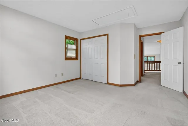 $332,500 | 1 Valley View Avenue, East Greenbush, NY 12144