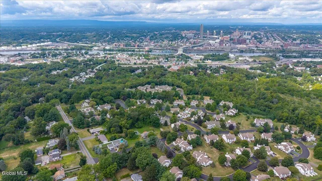 $332,500 | 1 Valley View Avenue, East Greenbush, NY 12144