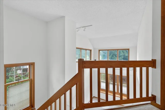 $332,500 | 1 Valley View Avenue, East Greenbush, NY 12144