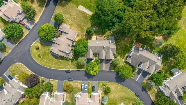 $332,500 | 1 Valley View Avenue, East Greenbush, NY 12144