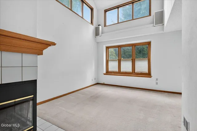 $332,500 | 1 Valley View Avenue, East Greenbush, NY 12144