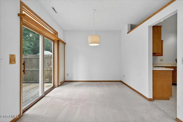 $332,500 | 1 Valley View Avenue, East Greenbush, NY 12144