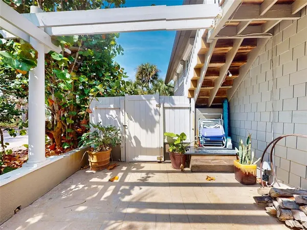 a house view with a outdoor space
