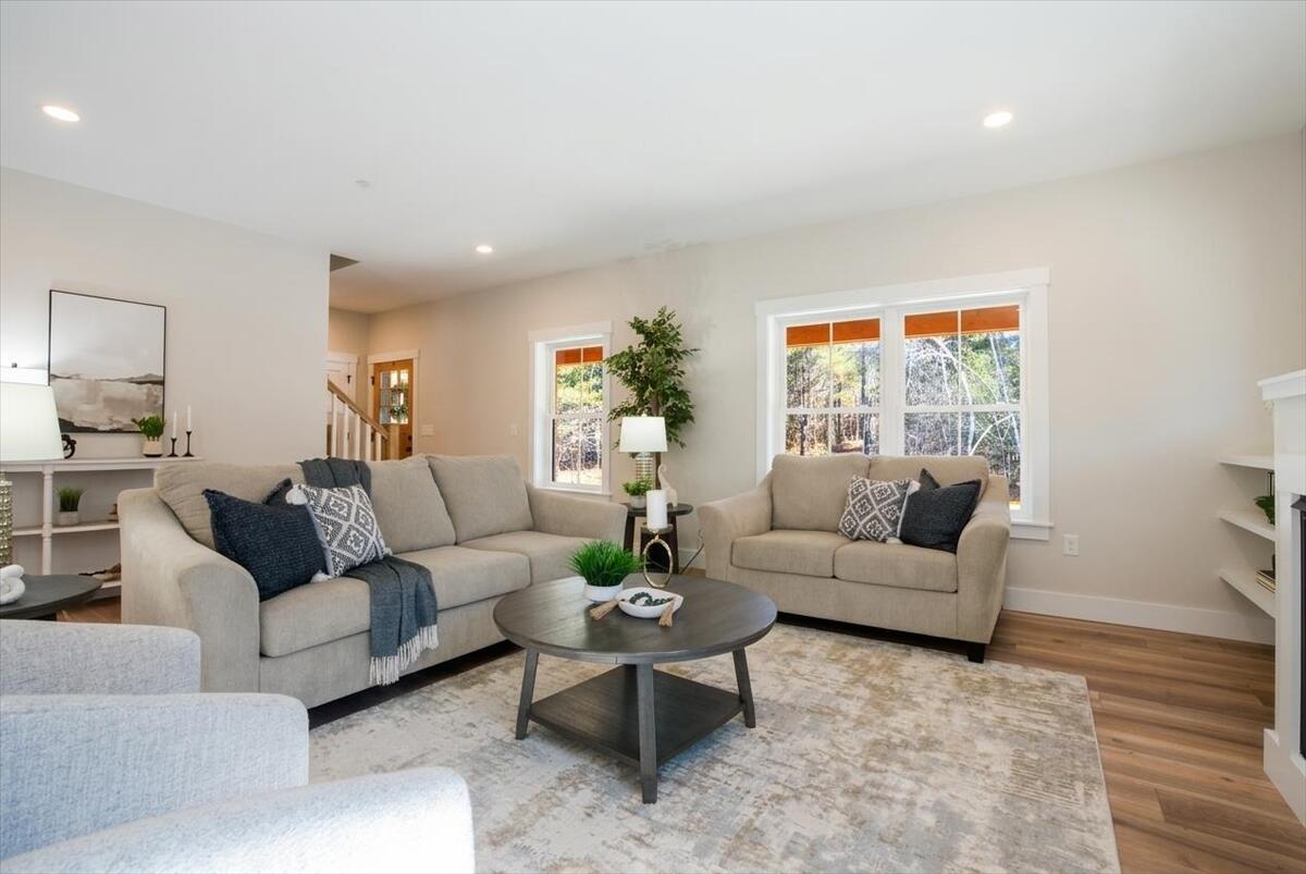 321 Pownal Road Freeport, ME 04032 - Photo 4 of 6 4