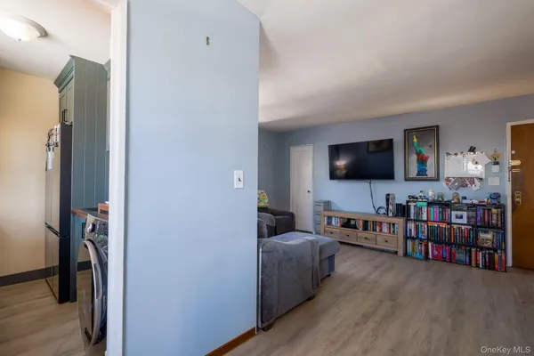 $288,888 | 201-02 19th Avenue, Unit 2142 | Clearview