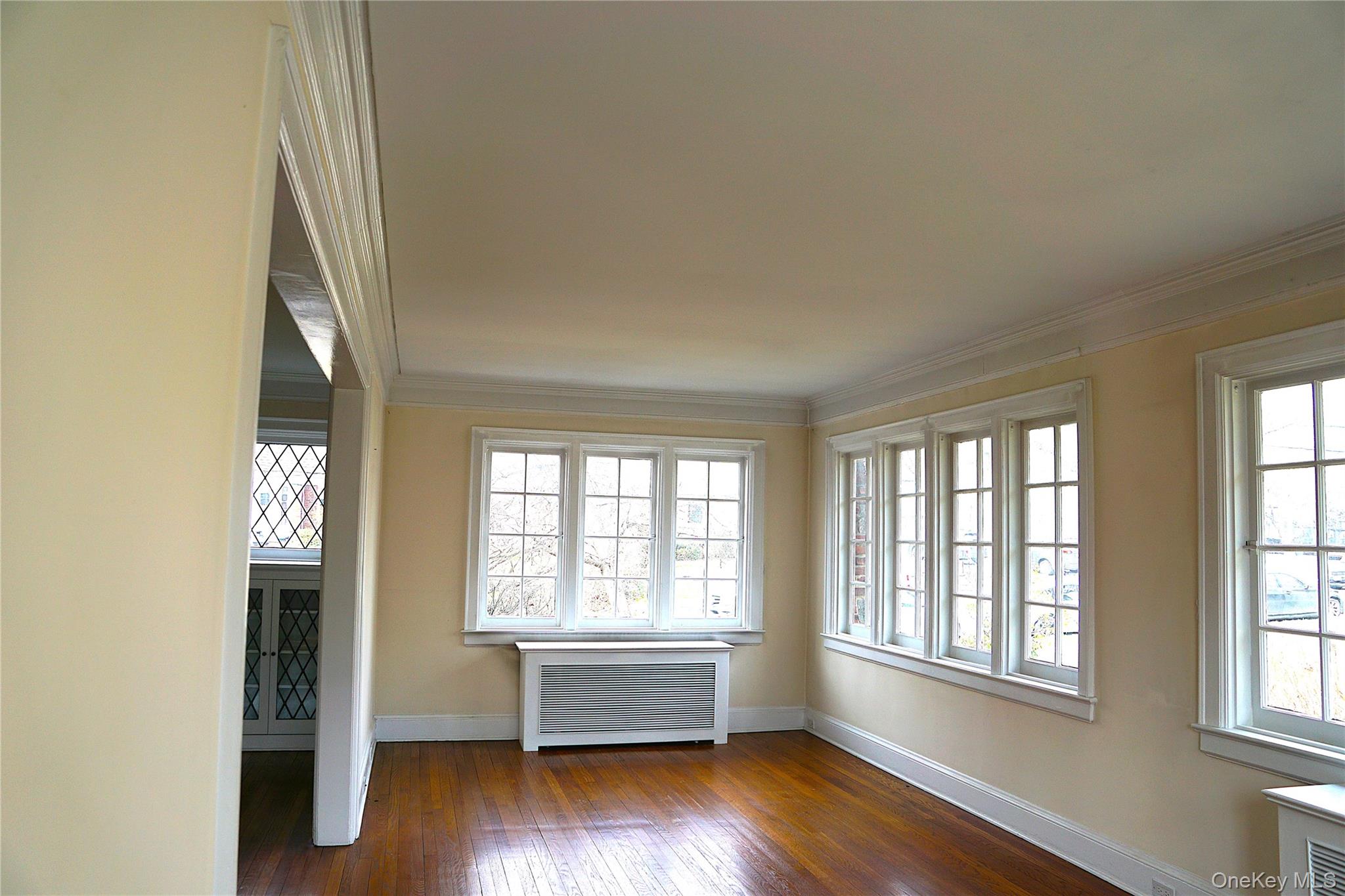 16 Bon Air Avenue New Rochelle, NY 10804 - Photo 7 of 25