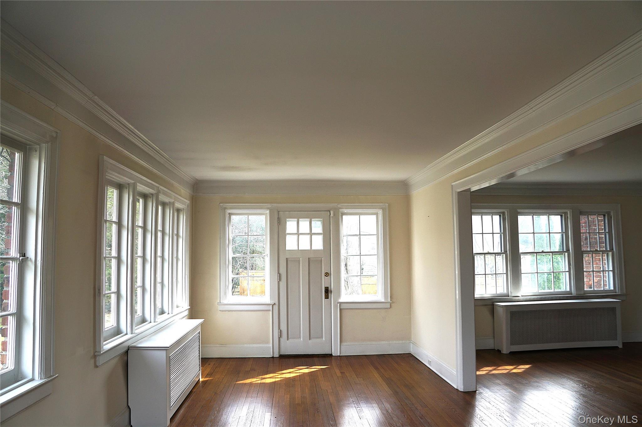 16 Bon Air Avenue New Rochelle, NY 10804 - Photo 8 of 25