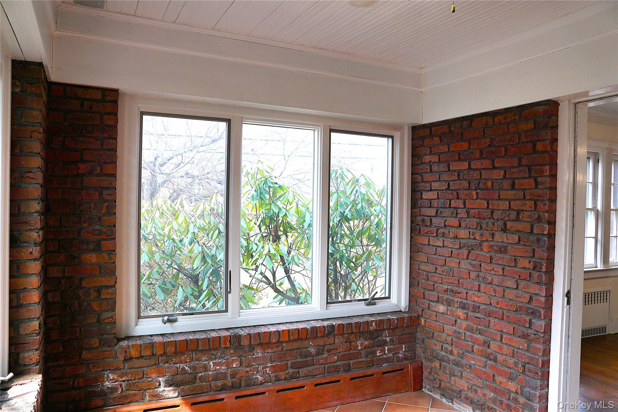 16 Bon Air Avenue New Rochelle, NY 10804 - Photo 10 of 25