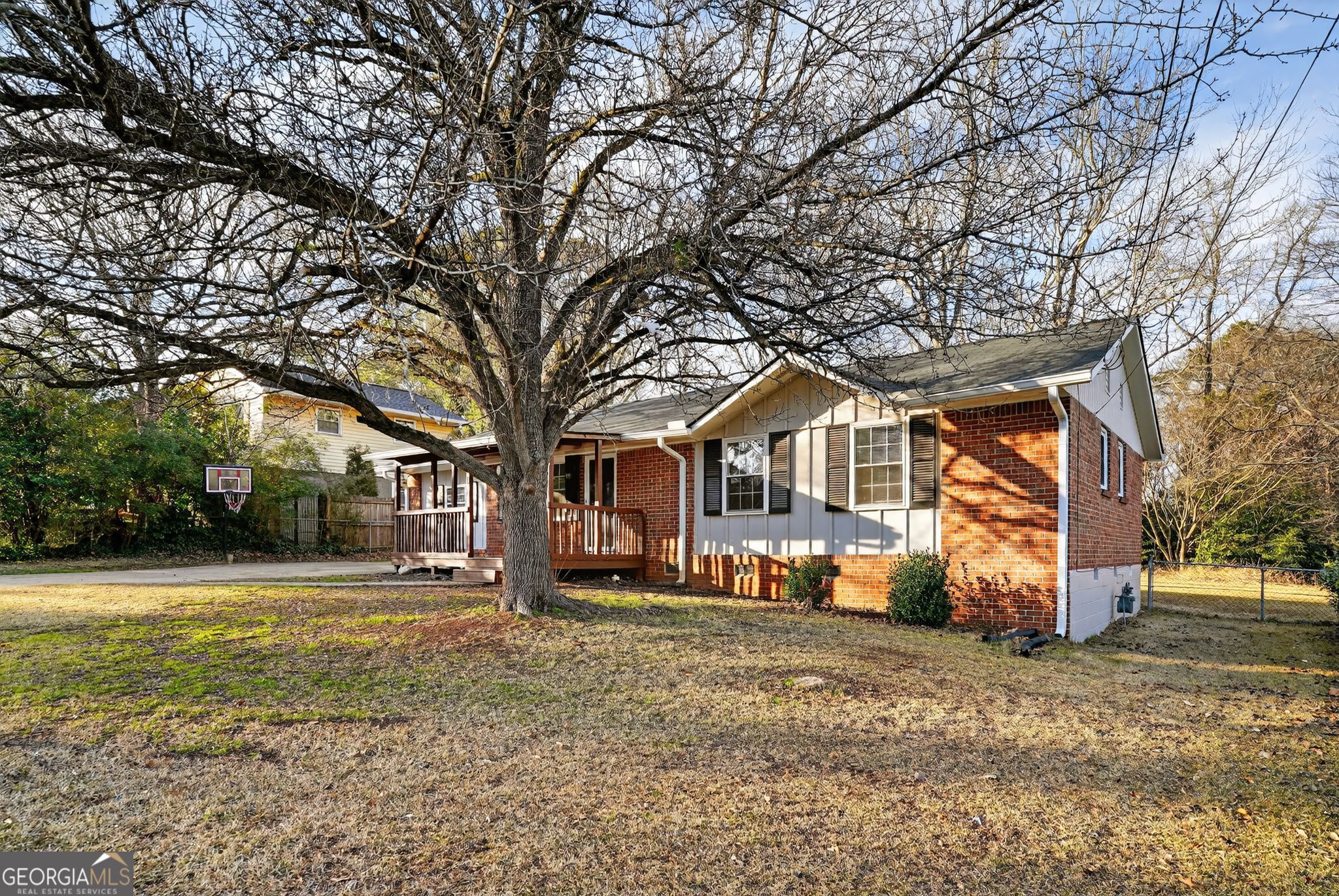 90 Jonathan Road Riverdale, GA 30274 - Photo 3 of 35