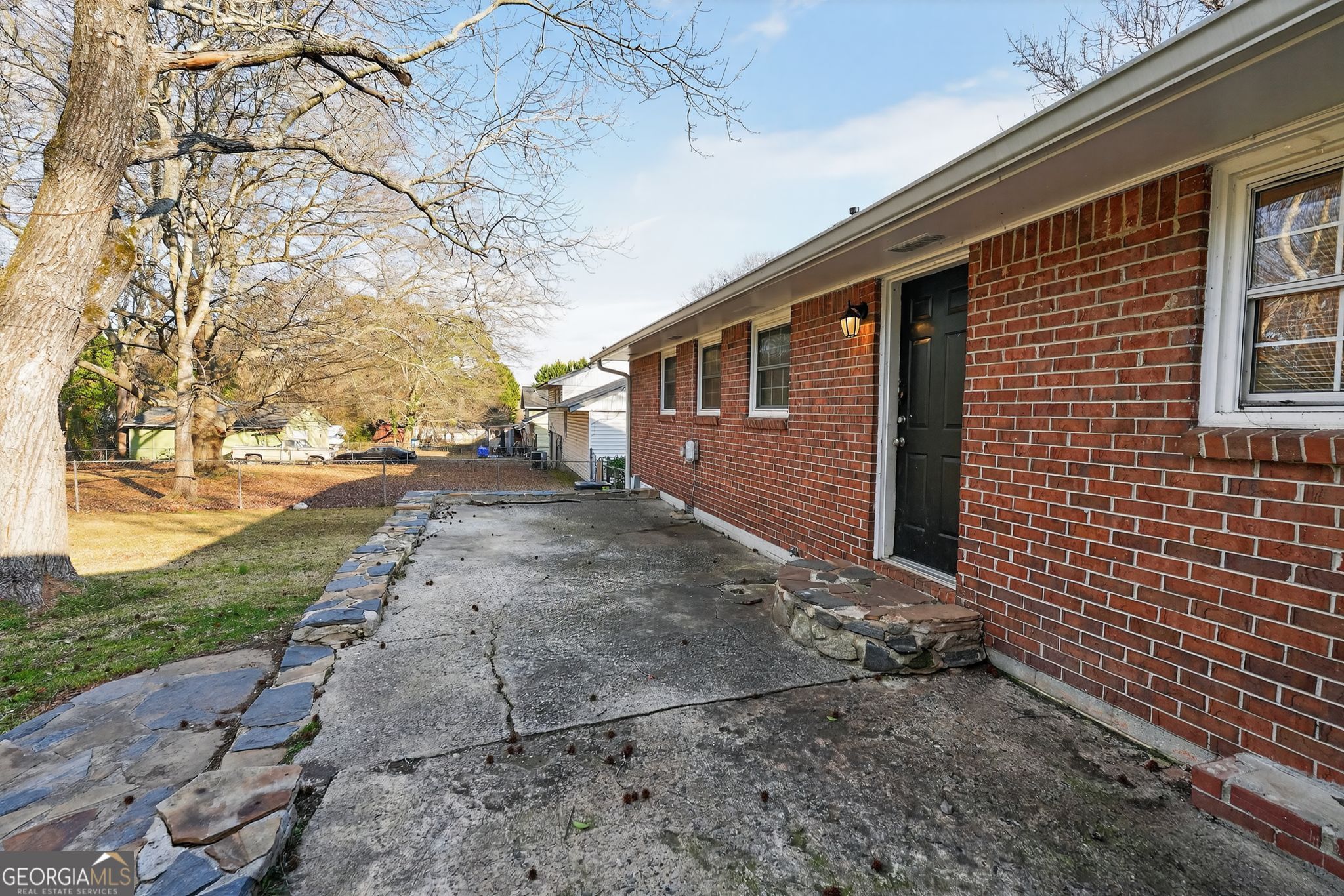 90 Jonathan Road Riverdale, GA 30274 - Photo 4 of 35