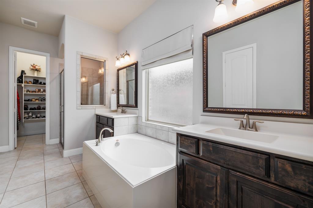 511 Rustic Lane Euless, TX 76039 - Photo 17 of 30