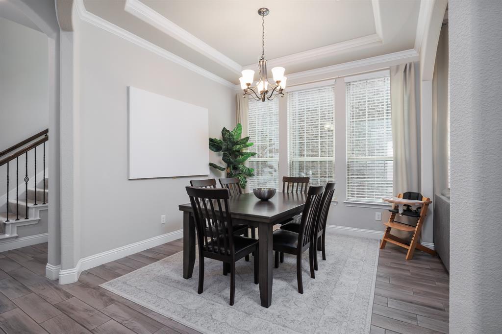 511 Rustic Lane Euless, TX 76039 - Photo 3 of 30