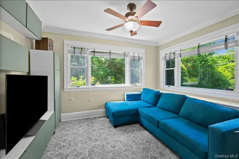$989,000 | 367 Old Mamaroneck Road, White Plains, NY 10605
