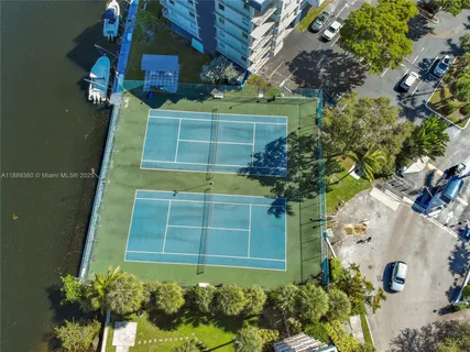 $299,000 | 16565 Northeast 26th Avenue, Unit 6C, North Miami Beach, FL 33160