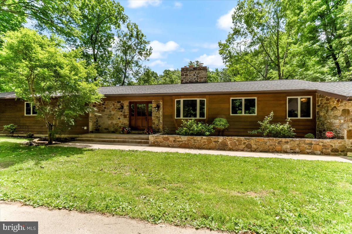 1012 Garrett Mill Road Newtown Square, PA 19073 - Photo 2 of 76 Exterior front