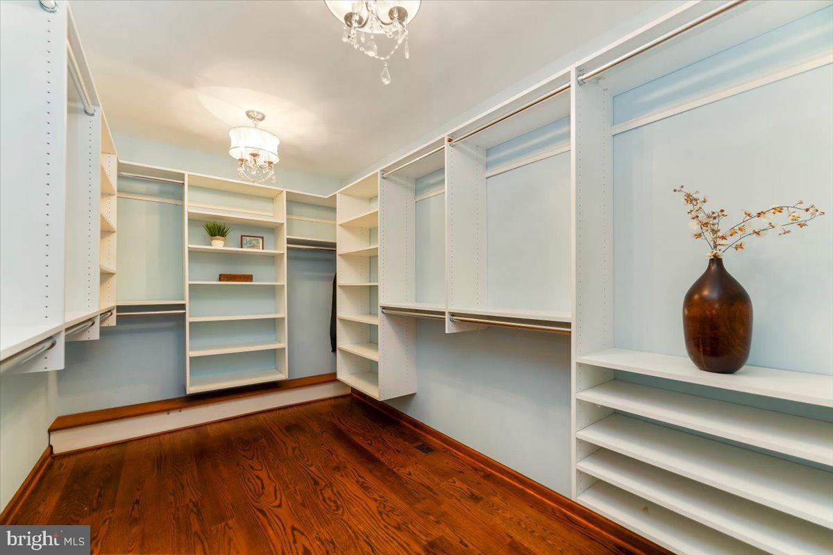 1012 Garrett Mill Road Newtown Square, PA 19073 - Photo 30 of 76 Primary walk in closet