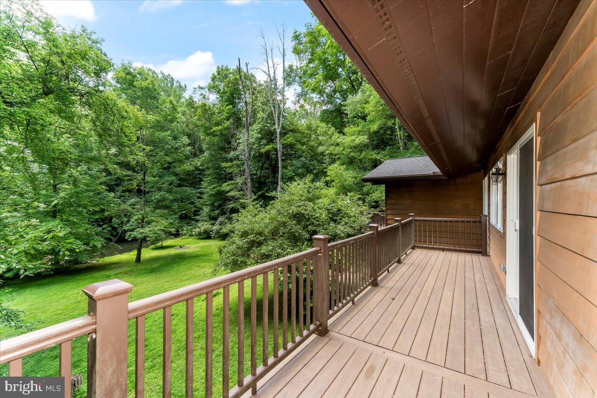 1012 Garrett Mill Road Newtown Square, PA 19073 - Photo 31 of 76 Primary Deck
