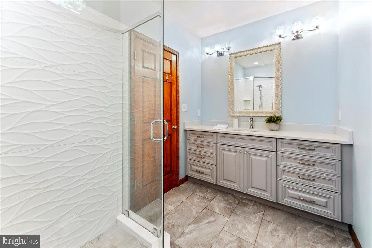 1012 Garrett Mill Road Newtown Square, PA 19073 - Photo 43 of 76 Updated Full Bath