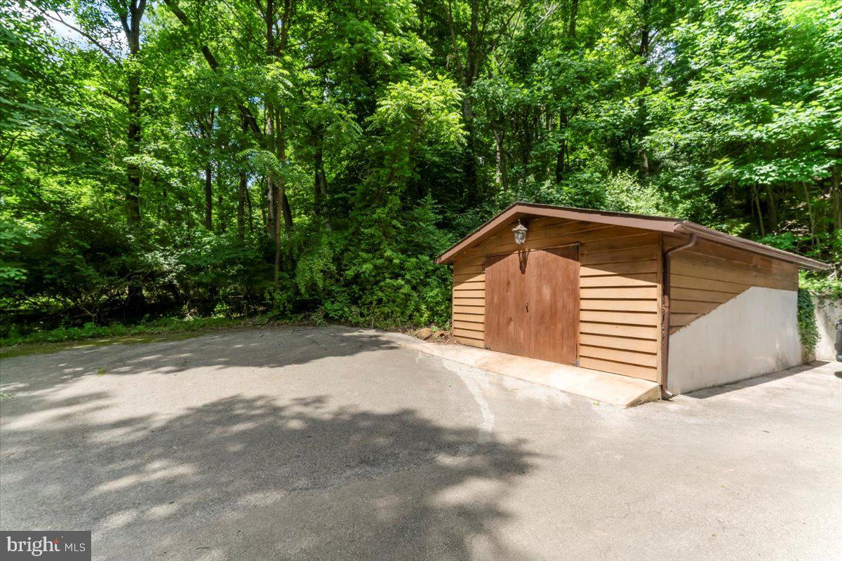 1012 Garrett Mill Road Newtown Square, PA 19073 - Photo 53 of 76 Detached garage