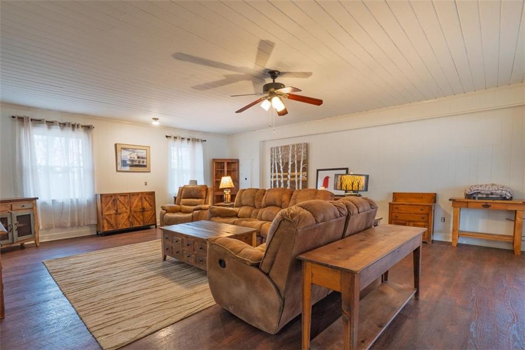 240 Sunrise Circle Southeast Calhoun, GA 30701 - Photo 4 of 49