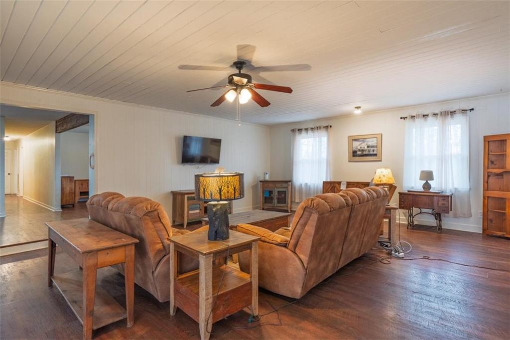240 Sunrise Circle Southeast Calhoun, GA 30701 - Photo 5 of 49