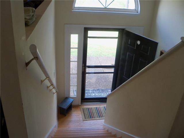 118 Jackson Heights Road Columbia, TN 38401 - Photo 4 of 15 Entry Foyer
