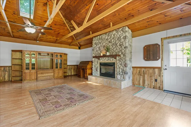 $430,000 | 3405 Dean Street, Woodstock, IL 60098