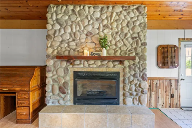 $430,000 | 3405 Dean Street, Woodstock, IL 60098