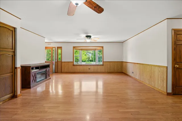 $430,000 | 3405 Dean Street, Woodstock, IL 60098