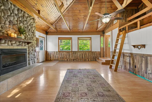 $430,000 | 3405 Dean Street, Woodstock, IL 60098