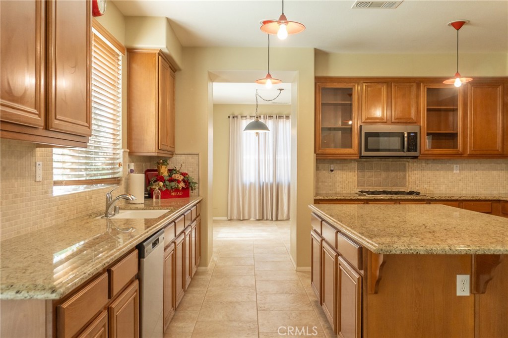 31043 Tiverton Road Menifee, CA 92584 - Photo 11 of 36