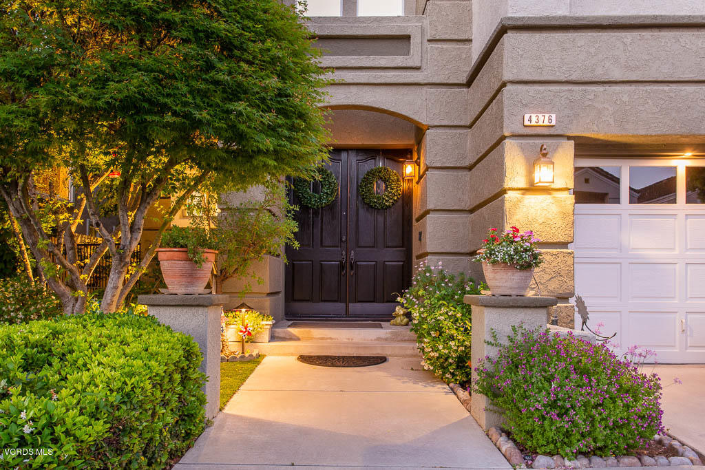 4376 Clearwood Road Moorpark, CA 93021 - Photo 2 of 53 4376 Clearwood Road - HsHProd-56