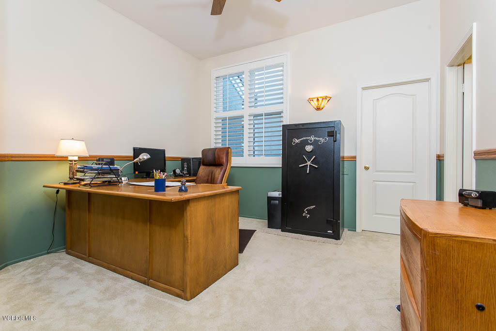 4376 Clearwood Road Moorpark, CA 93021 - Photo 26 of 53 4376 Clearwood Road - HsHProd-47