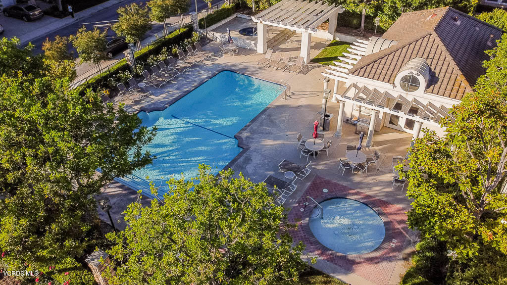 4376 Clearwood Road Moorpark, CA 93021 - Photo 43 of 53 Community pool, spa and clubhouse