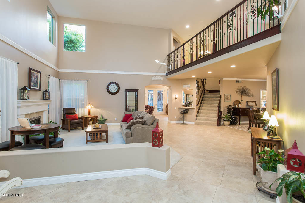 4376 Clearwood Road Moorpark, CA 93021 - Photo 6 of 53 4376 Clearwood Road - HsHProd-27