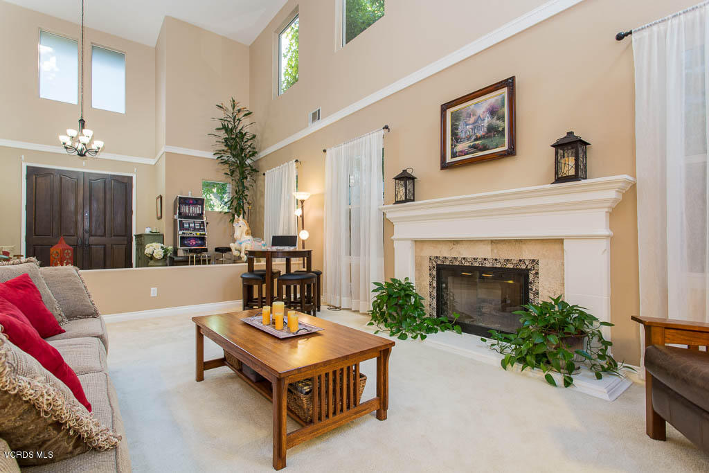 4376 Clearwood Road Moorpark, CA 93021 - Photo 7 of 53 4376 Clearwood Road - HsHProd-31