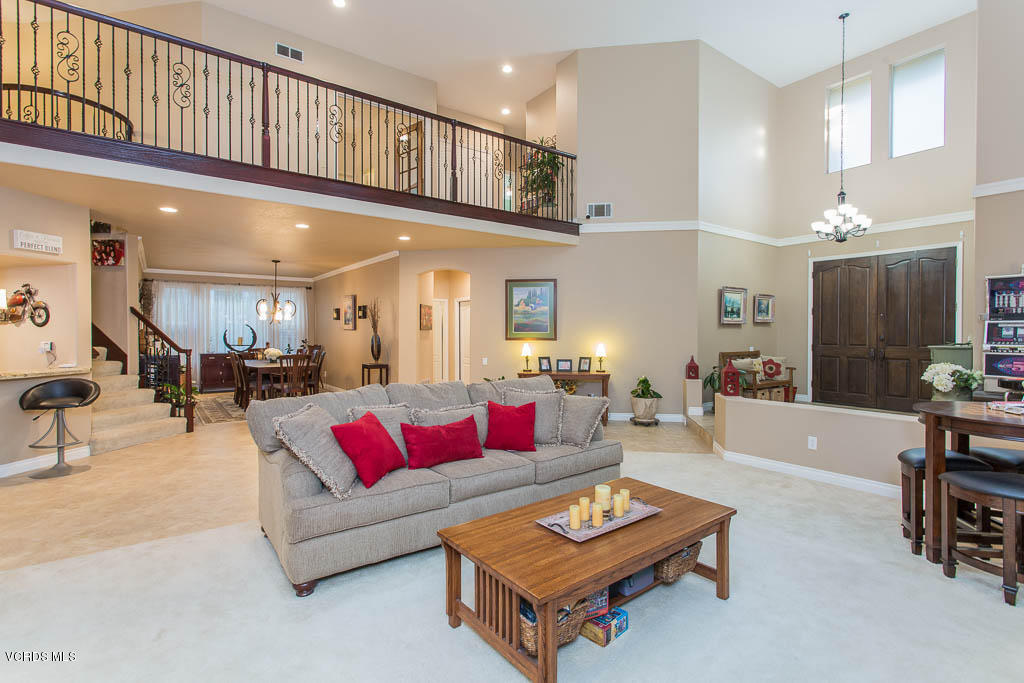 4376 Clearwood Road Moorpark, CA 93021 - Photo 8 of 53 4376 Clearwood Road - HsHProd-29