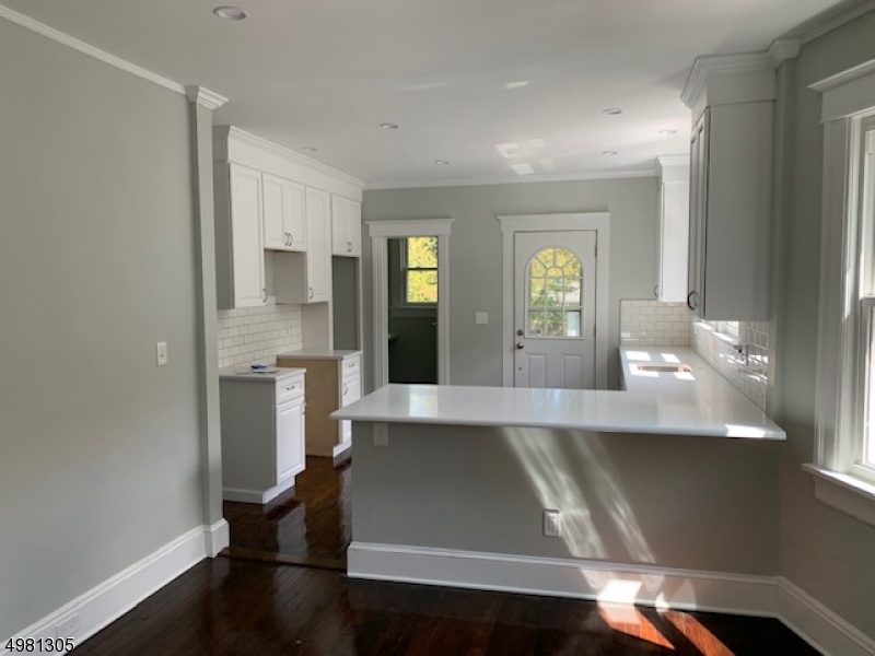 52 Dunnell Road Maplewood, NJ 07040 - Photo 9 of 13