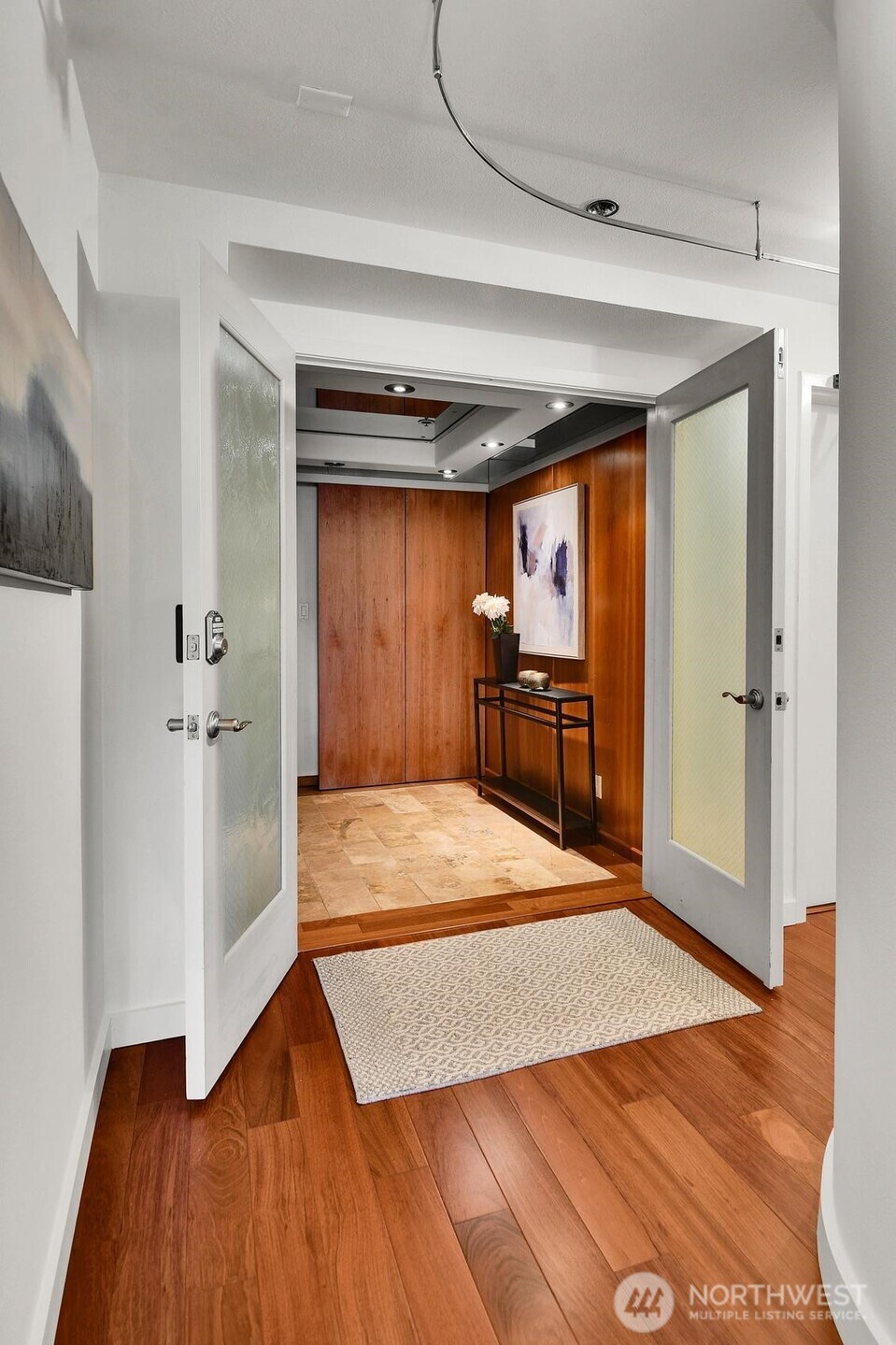 1111 Harbor Avenue Southwest, Unit 500 Seattle, WA 98116 - Photo 5 of 40